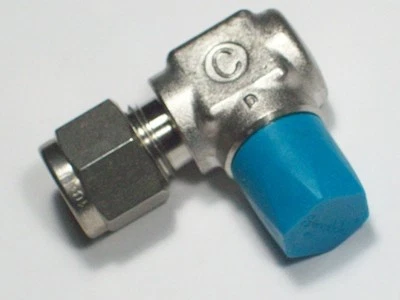 1- Crawford Swagelok Stainless Steel Elbow, 5/16" Tube x 1/4" MNPT, SS-500-2-4