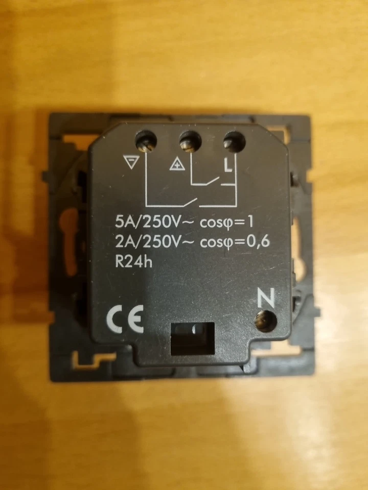 Legrand 84640 - Commande programmable Volets roulants - programmation horaire - Photo 2/2