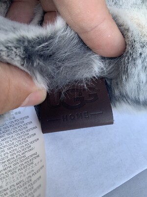 Jupe De Noël UGG Australia Dream – Fausse Fourrure Luxueuse – Ronde 54 Pouces (NEUF)