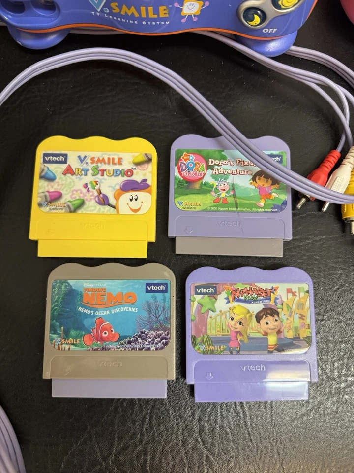 V TECH V Smile TV Learning System 4 Games Dora And Finding Nemo - Untested - Image 2 of 3