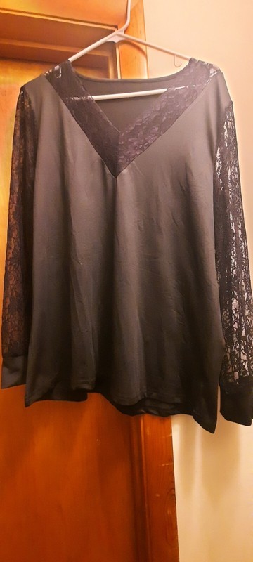V Neck Top With Lace Sleeves