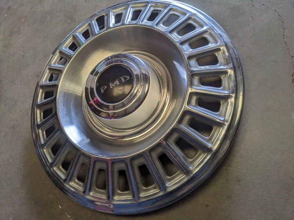 Cubierta de rueda tapacubos Pontiac PMD 1967-1972 OEM Bonneville Catalina Executive Foto 3 de 4
