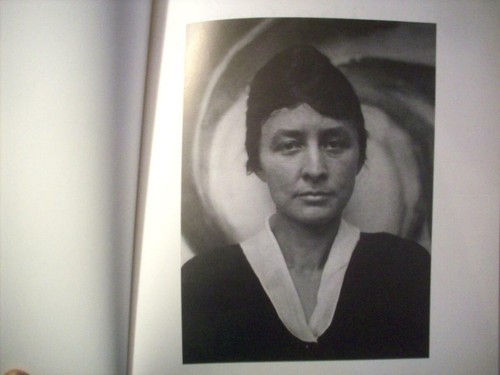 The Georgia O’Keefe Museum - Soft Cover - Picture 8 of 8