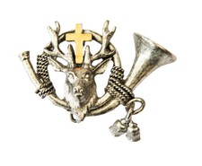 Anstecker Jagdhorn  Hirschkopf mit Kreuz Hutschmuck  Anstecknadel