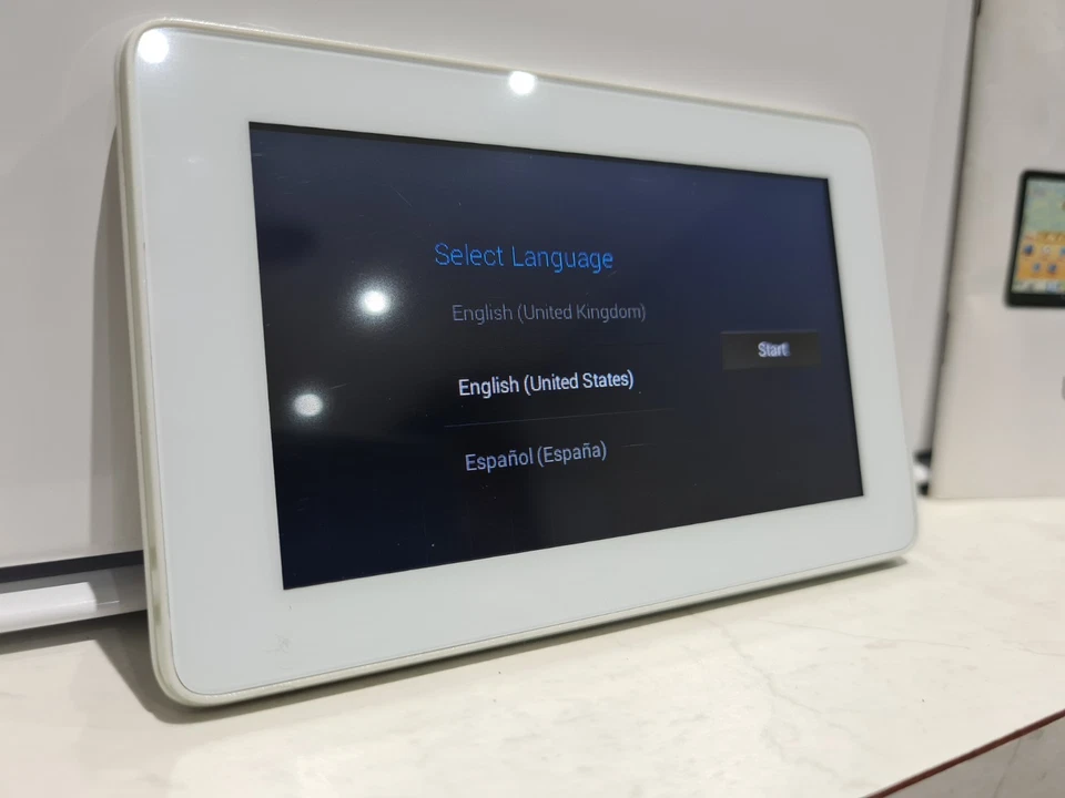 Vivitar Frozen 4.3" Kids Android Tablet Sakar Disney Camelio Family - Image 2 of 4