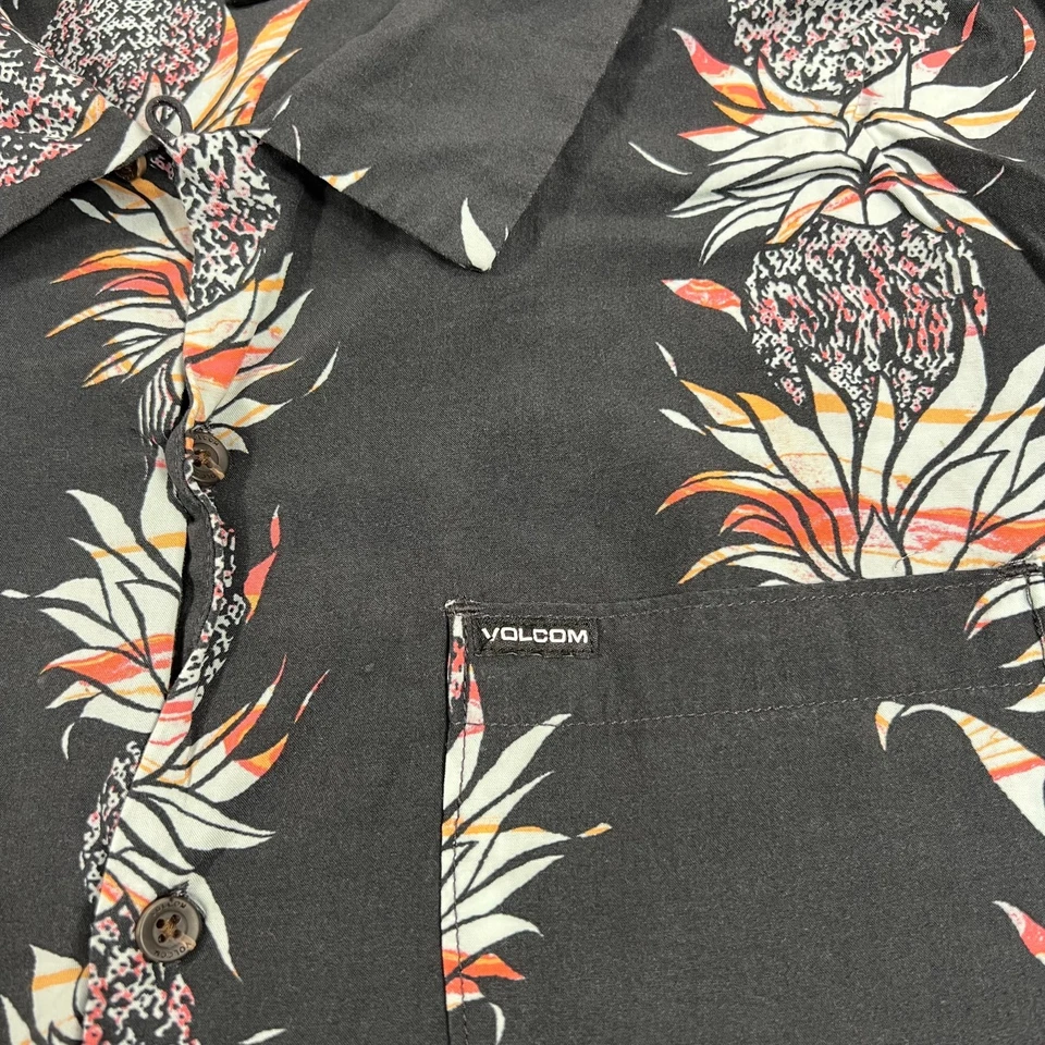 Volcom Shirt Mens XL Black Pineapples Button Up Short Sleeve Viscose Lyocell - Image 3 of 4