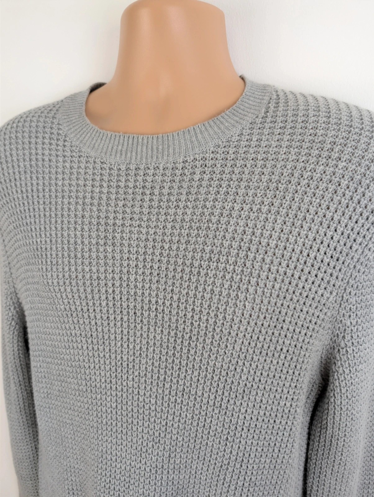 Men's Nigel Hall jumper Alpaca blend knitted crew neck. Medium. DN3972 image 2