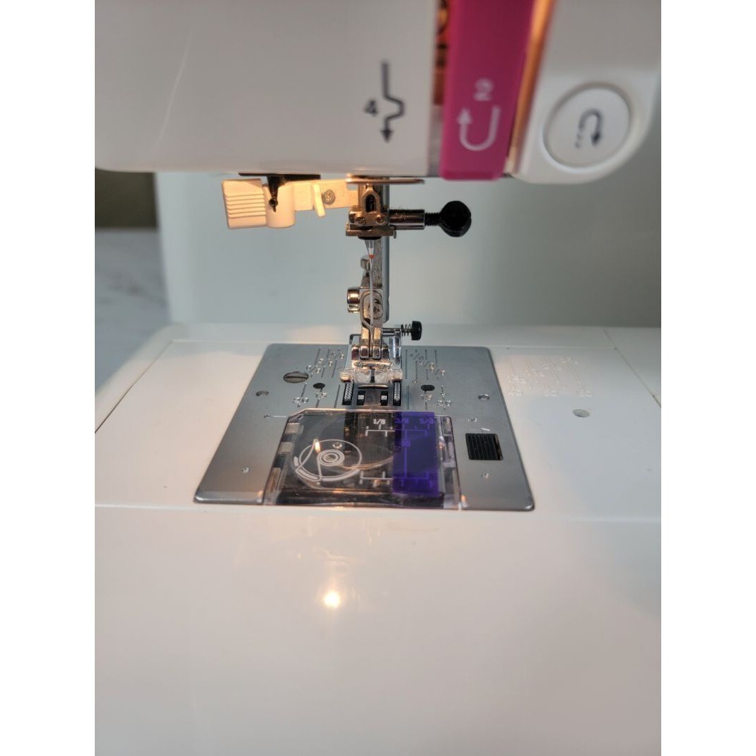 NICE! Janome DC2011 Sewing Machine With Accessories eBay