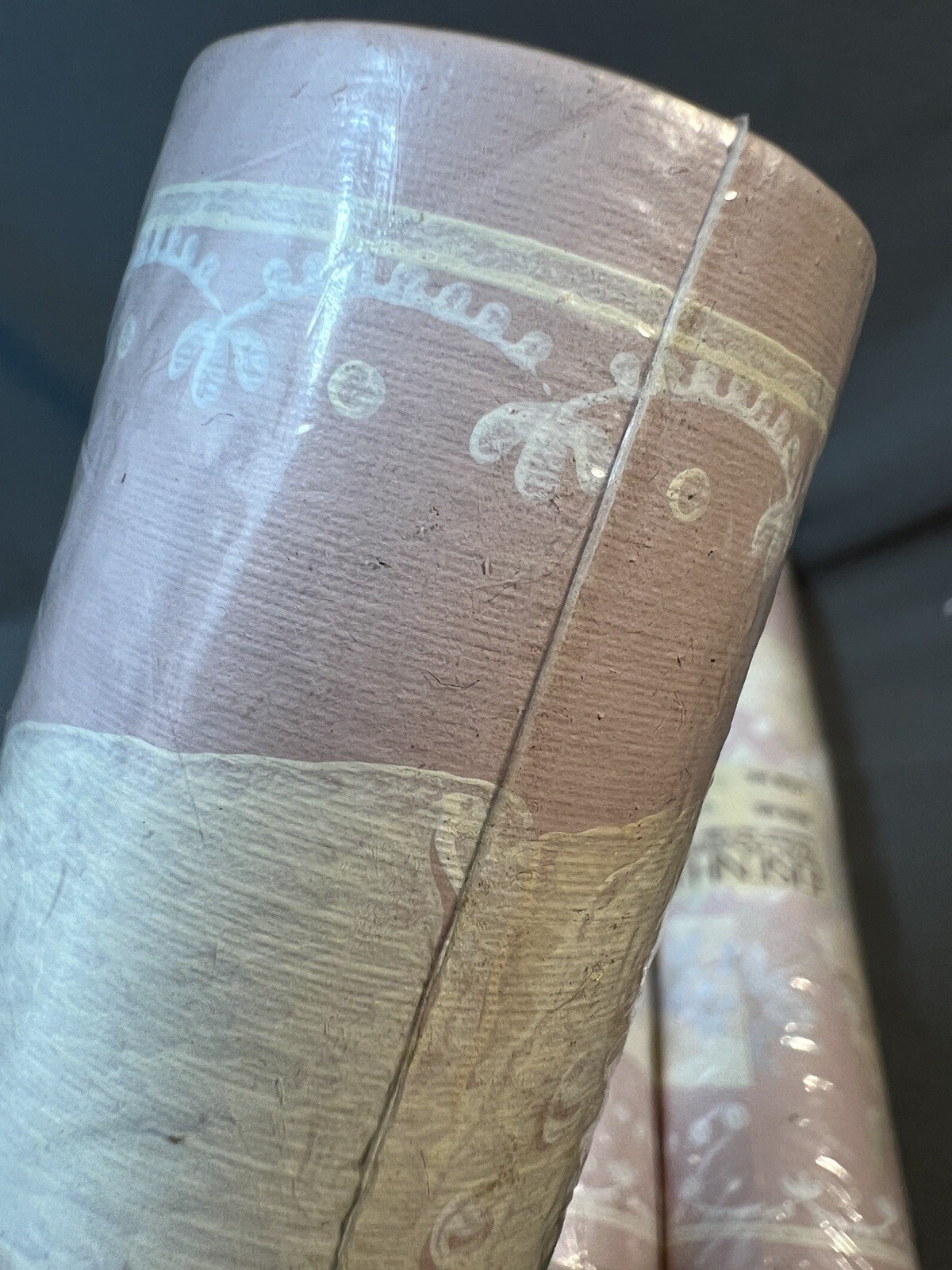 Eisenhart Wallcoverings Co. Wallpaper Border Pink and White Floral KX