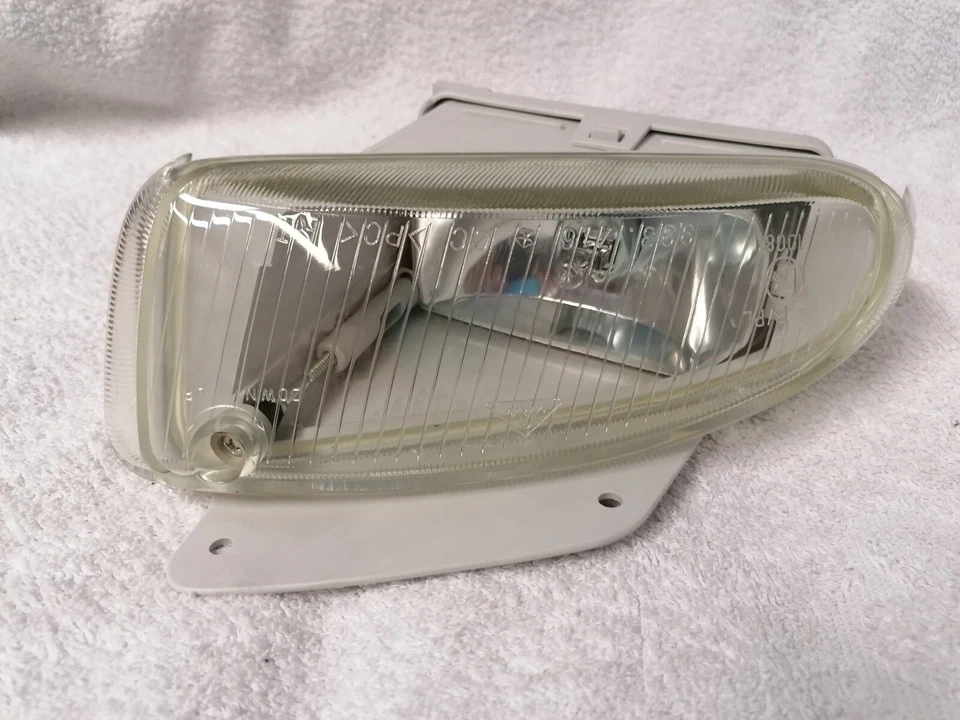 Orig. Nebelscheinwerfer rechts Chrysler Grand Voyager III, OE K04676538  NEU - Изображение 2 из 4