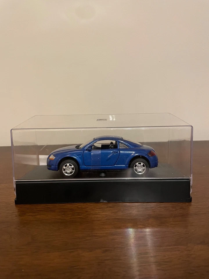 New-Ray 1/32 Scale Audi TT Coupe Diecast Blue NIB in hard case  - Image 2 of 4