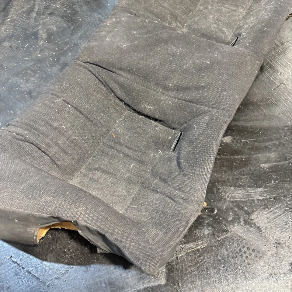 Нижняя подушка заднего сиденья люка 89-94 Nissan 240sx S13 снизу - Изображение 3 из 4