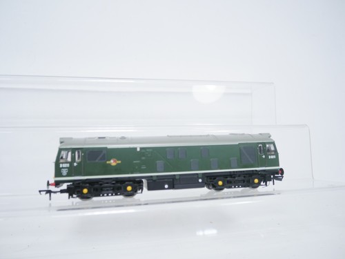 Bachmann OO Gauge 32-325DC Class 25 Diesel Locomotive D5211 BR Green DCC Fitted - Picture 5 of 6
