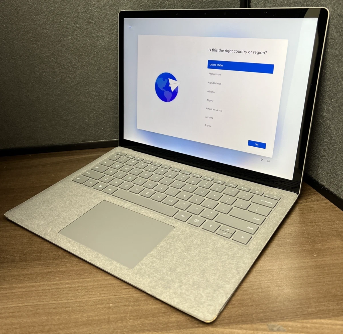 Preços baixos em Microsoft Surface Laptop capacidade de 128 GB SSD