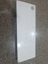 Preowned Apple Macbook Rechargeable Battery A 1185 10.8 VOLTS 55 WH Untested
