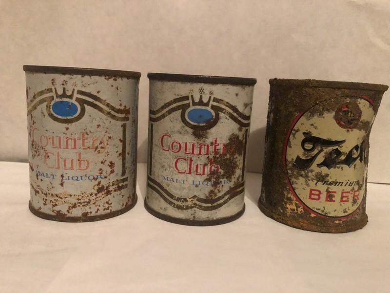 2 Country Club Beer 8 Oz Flat Top Cans, Pearl Brwg, St. Joseph, MO, Diff Sides