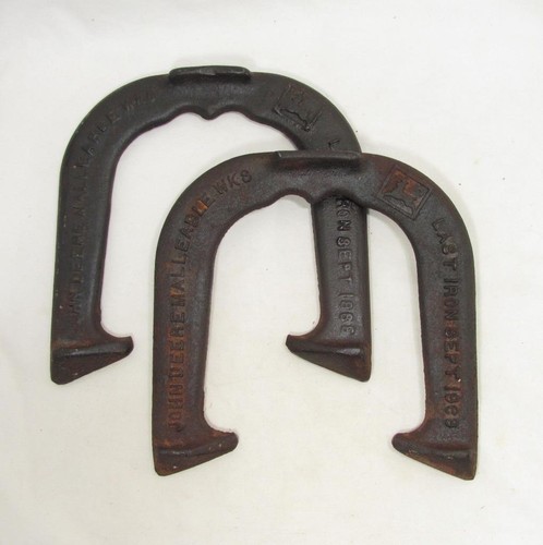 VTG John Deere Malleable Works Horse Shoe Pair 1 2 Last Iron 1969 East Moline IL