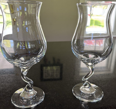 2pc Clear wine Glasses Twisted Stem Wine Glasses 9-16 oz Classic Round Solid