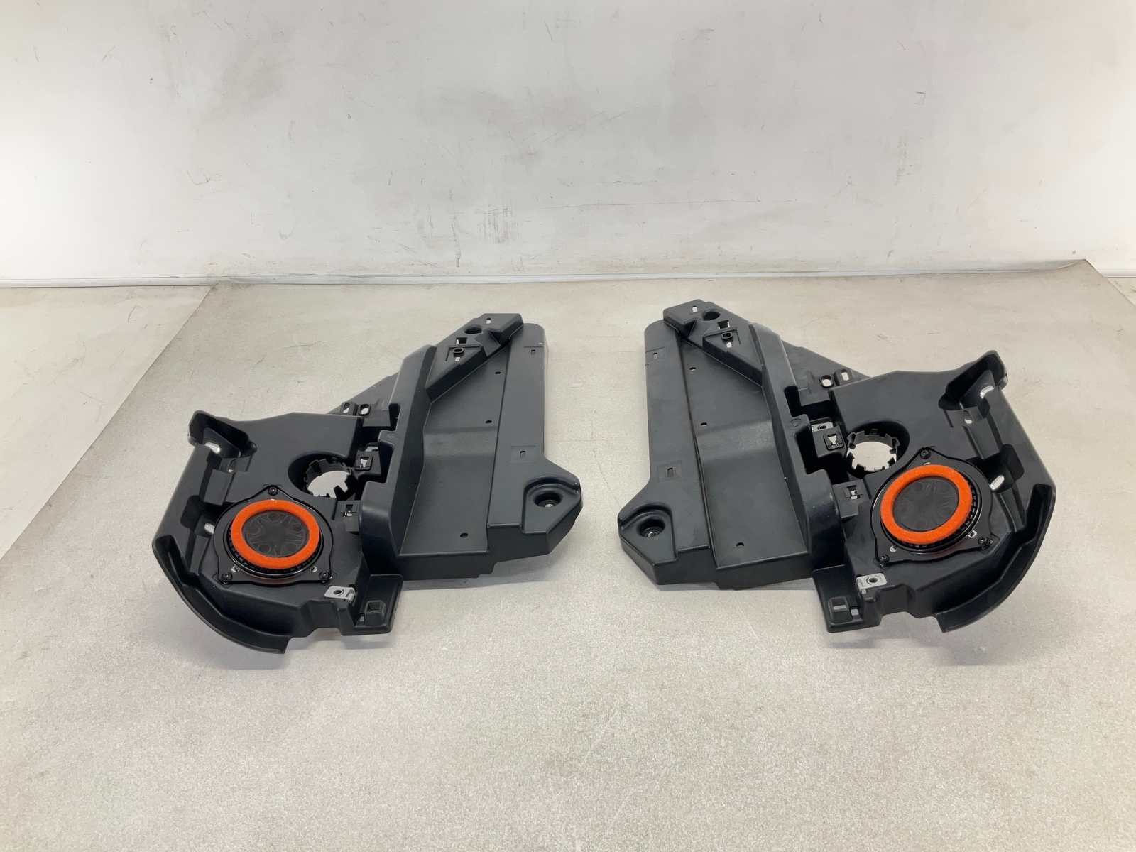 17-20 MASERATI Levante Rear Left Driver & Right Passenger Door Speaker