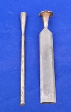 2 Vtg TH Witherby Firmer Beveled Socket Chisels Carpenter Woodworking Tools