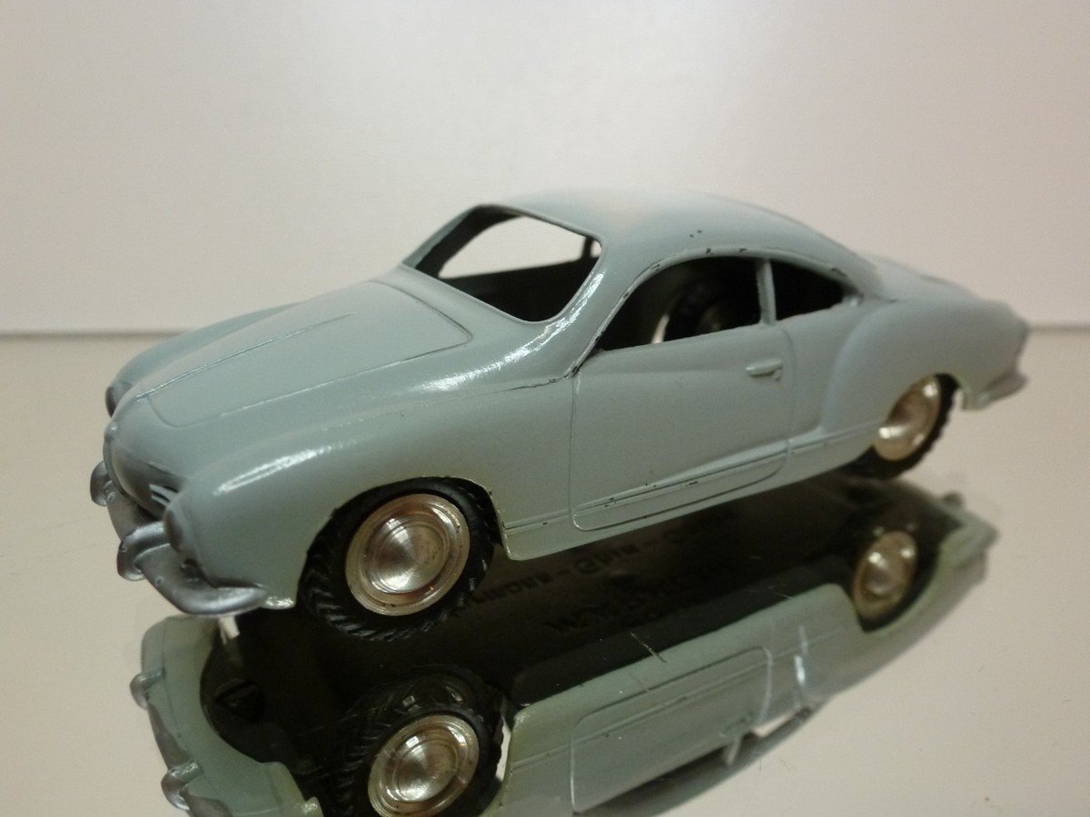 MARKLIN 8021 VW VOLKSWAGEN KARMANN GHIA COUPE - GREY 1:43 - GOOD