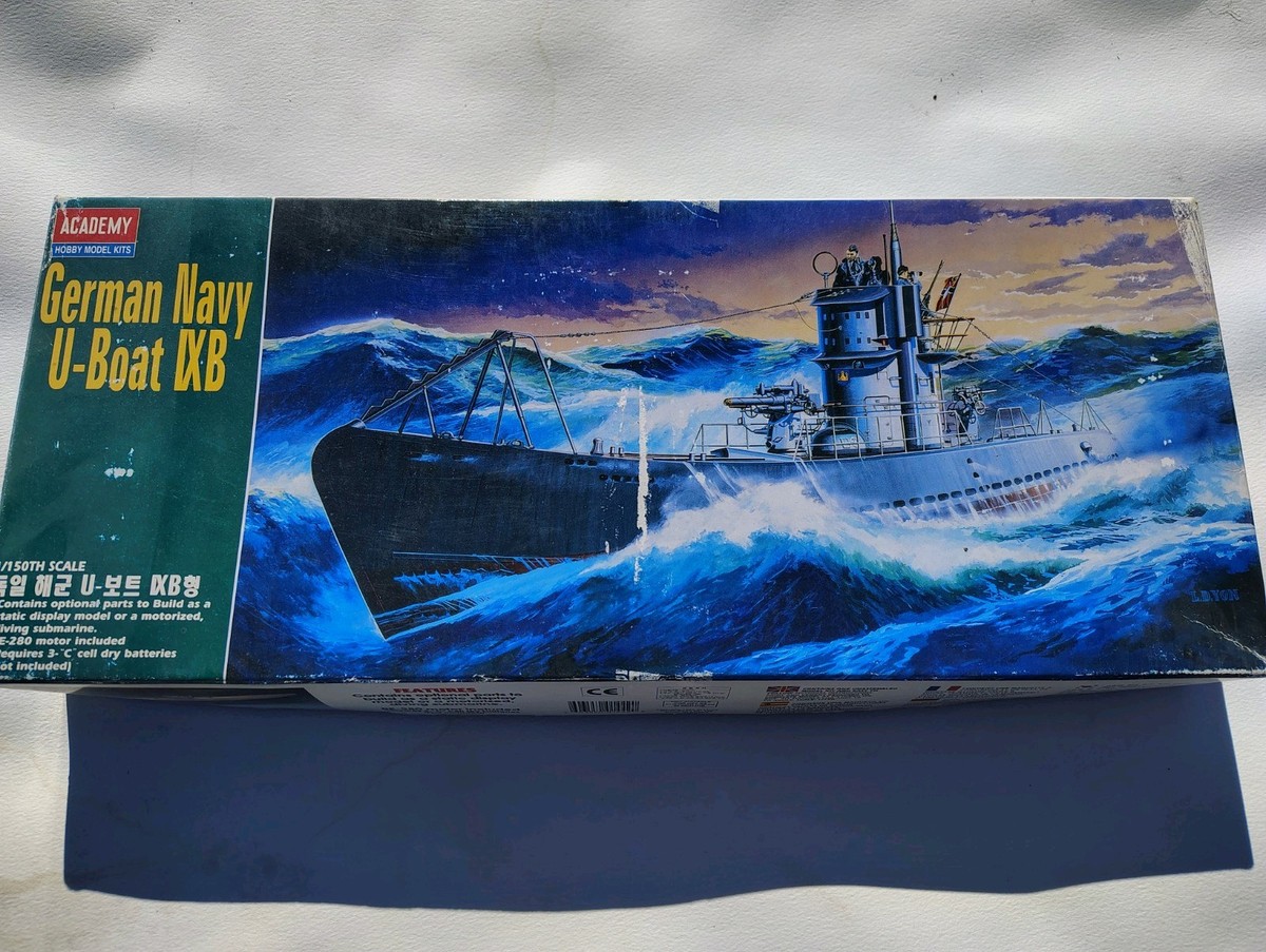 Academy 1/150 Scale German Navy U-BOAT IXB Motorized Submarine New
