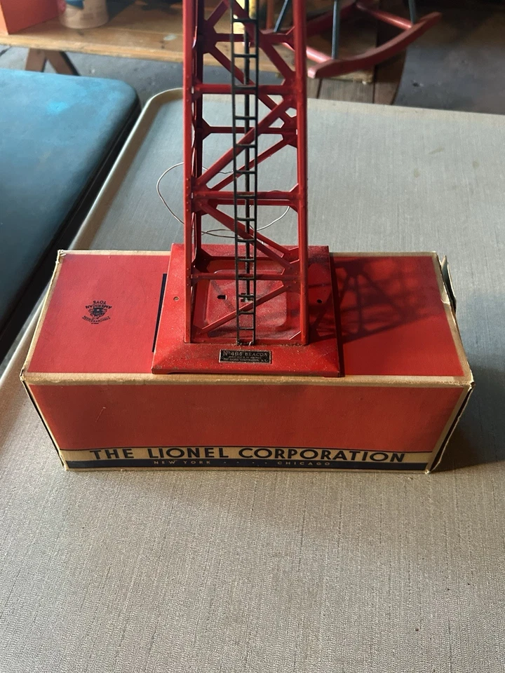 Lionel No 394 Вращающийся маяк башня красный с зеленый объектив и коробка 1950-х O калибра - Изображение 2 из 3