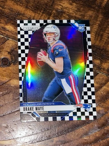 2024 Panini Prizm Rookie Checkerboard Drake Maye RC SSP Patriots #329 Case Hit