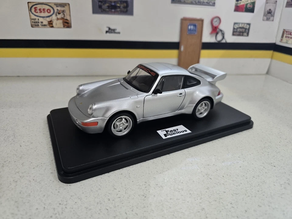 Fast and Furious Tokyo Drift 1:24 Scale Diecast Car Porsche Carrera Custom - Image 2 of 4