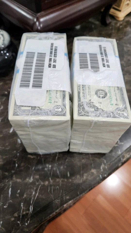New 2021 New York $1 One Dollar Bills Whole Brick Sealed Uncirculated $1000 FV - Image 2 of 4