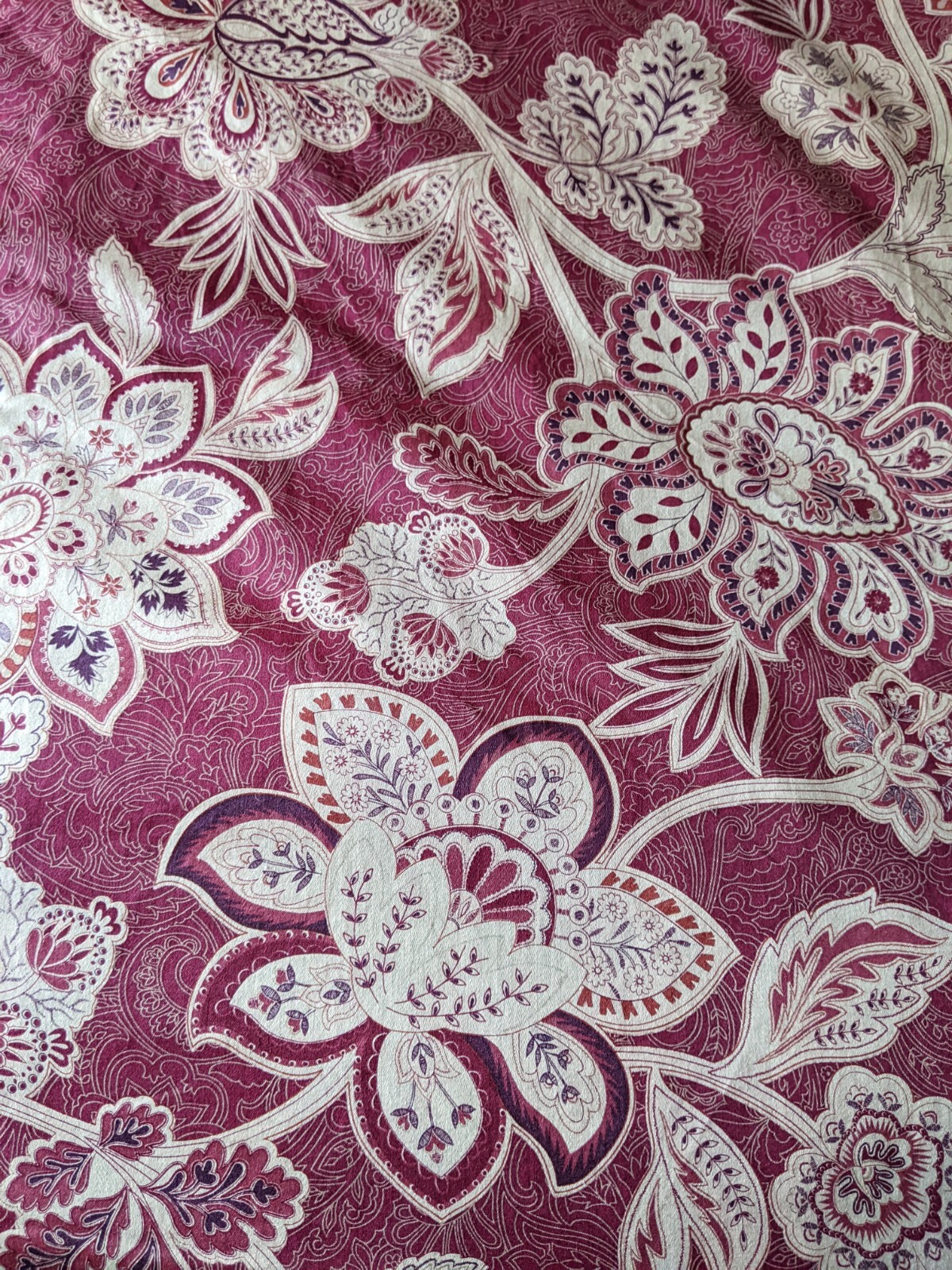 Beautiful Dorma Samira Red Super Kingsize Duvet Cover + 2 Oxford