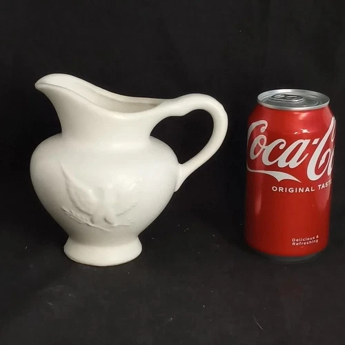 HULL POTTERY Ivory Pitcher Vase American Eagle F-91 Patriotic Vintage 5.5" AS IS
