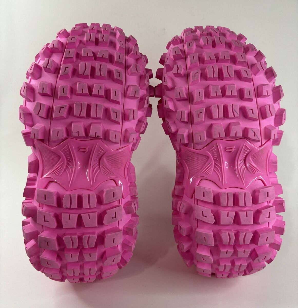 Balenciaga Bouncer Defender Pink Sneakers Women's Size 36 Balenciaga Bouncer Defender Pink Sneakers Women's Size 36