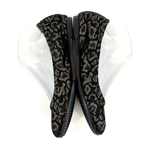 Vera Wang Black Gold Suede Ballet Flats (7.5) - Picture 4 of 8