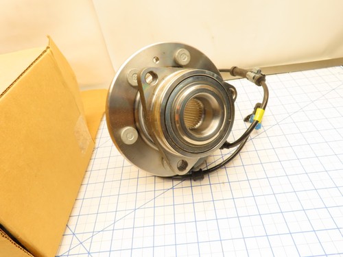 GM 84856655 Front Wheel Hub Bearing Assembly Box is Trashed General Motors - Picture 4 of 6