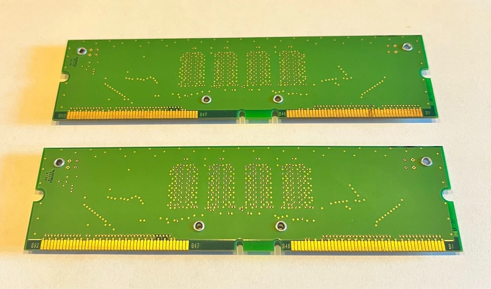 QTY 2 - Elpida 128 MB RIMM DRAM Memory (MC-4R128FKE6D-845) - Image 2 of 2