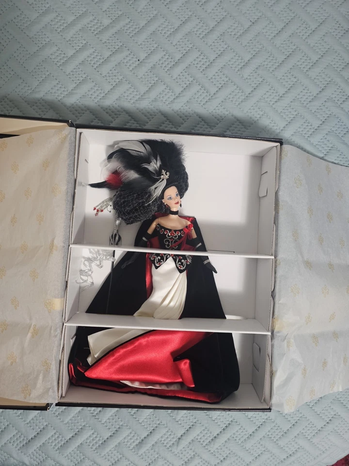 假面舞会系列幻觉芭比娃娃 1997 年美泰收藏品 LMT Ed 全新带盒 — 第 2/4 张图片