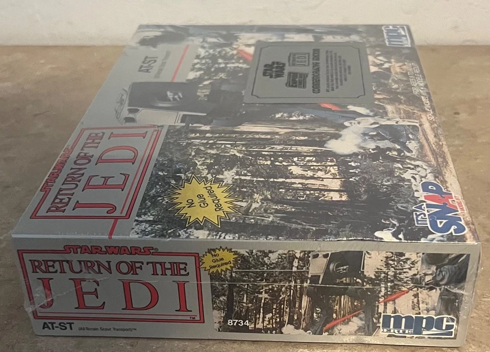 MPC Ertl Star Wars Return of the Jedi AT-ST Snap Model Kit 1992 SEALED - Image 3 of 4