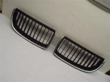Passenger Grille Coupe Upper Bumper Mounted Fits 07-10 BMW 328i 211108