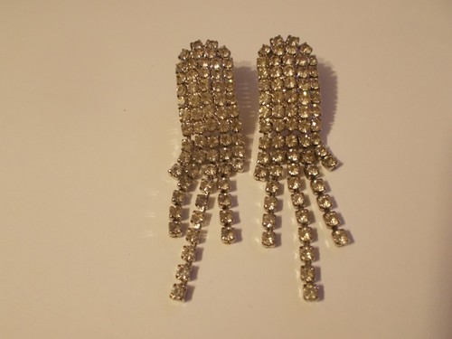 Orecchini pendenti con strass trasparenti scintillanti anni 80 - Foto 2 di 4