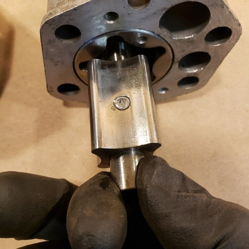 Original Datsun 240Z 260Z 280Z 280ZX Nissan Schadek Oil Pump Assembly - Picture 13 of 15