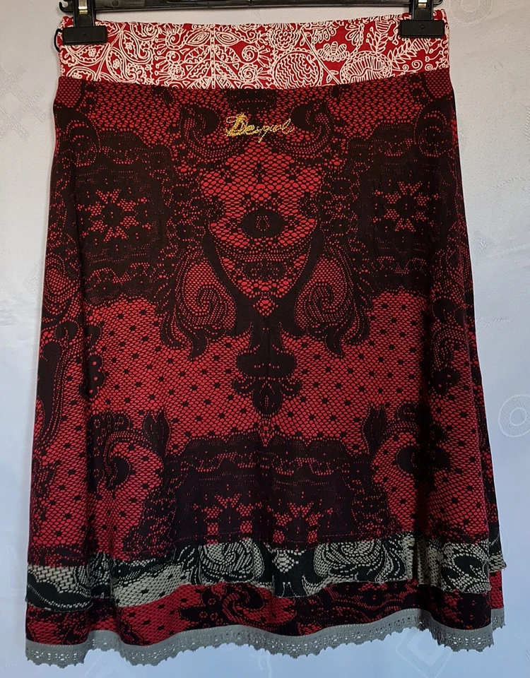 AUTHENTIC DESIGUAL GEOMETRIC ART EMBROIDERY LOGO RED BLACK WOMEN SKIRT-SIZE:S - Image 3 of 4