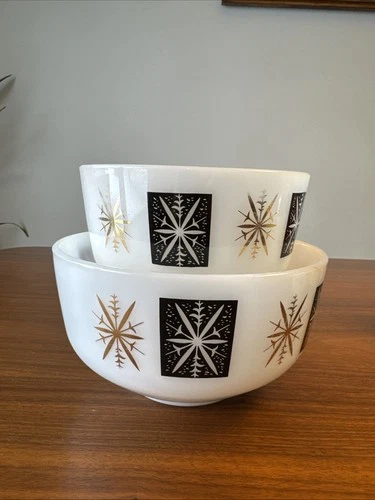 Set Of Two Vintage Federal Glass Atomic Starburst milk glass bowls