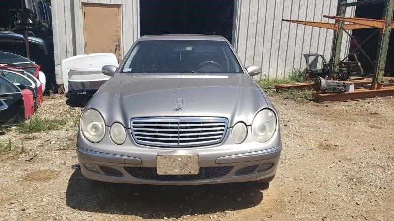 2003-2009 Mercedes E-Class Front Left Driver Assembly Spindle Knuckle OEM - Image 4 of 4