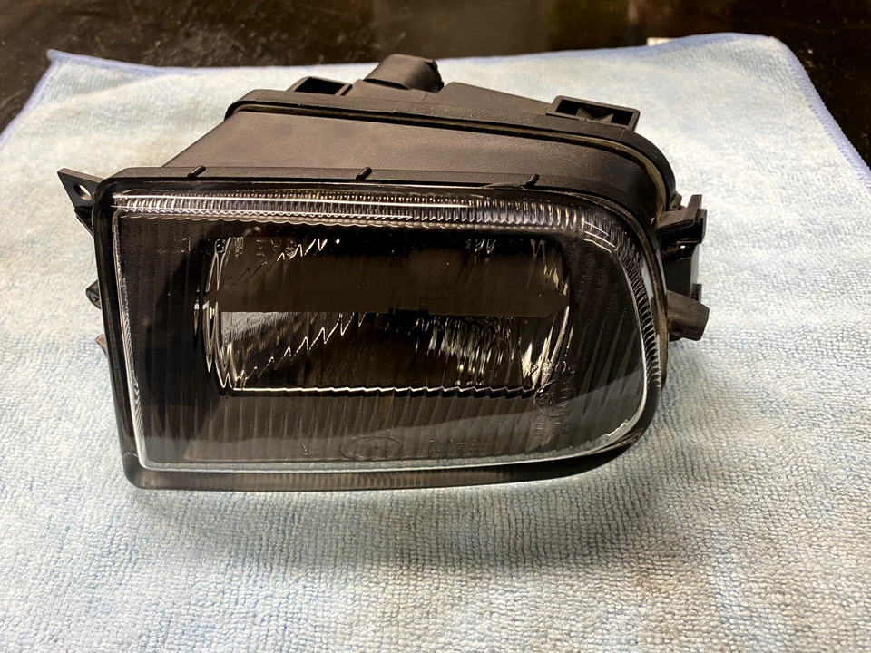 Faro antiniebla lateral derecho BMW Z3 528i 540i 1996-2002 Asy OEM nuevo stock antiguo 63178381978 Foto 4 de 4