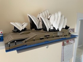 LEGO Creator Expert: Sydney Opera House Retired 2016 2989 Peic. 16+