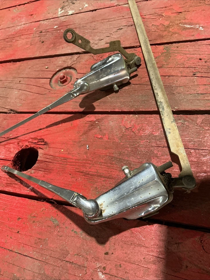 1946 1947 1948 Chevrolet Acessório Lavadora FLEETLINE WIPER TOWERS Original GM - Imagem 3 de 4