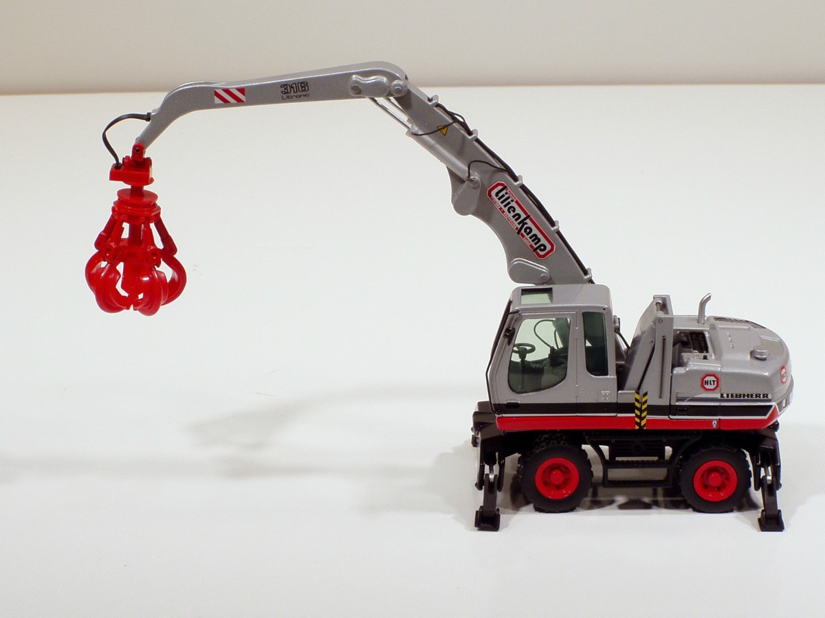 Liebherr 316 Excavator - 