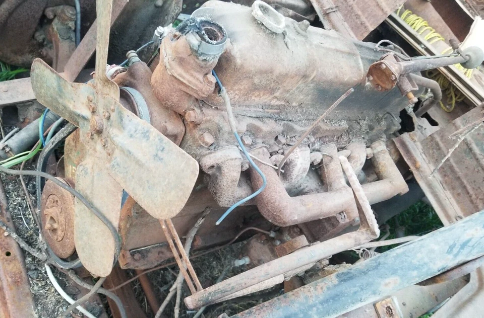 COE Cooling Fan & Pulley & Bolt Chevrolet Truck 41 1941 1946 1942 46 GMC Cabover - Image 2 of 4