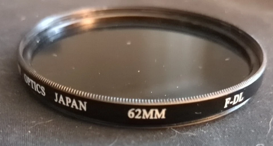 MERKURY OPTIC 62mm POLARIZER FiLTER w/ 52mm CLEAR CASE & OPTICS CASE - Image 3 of 4
